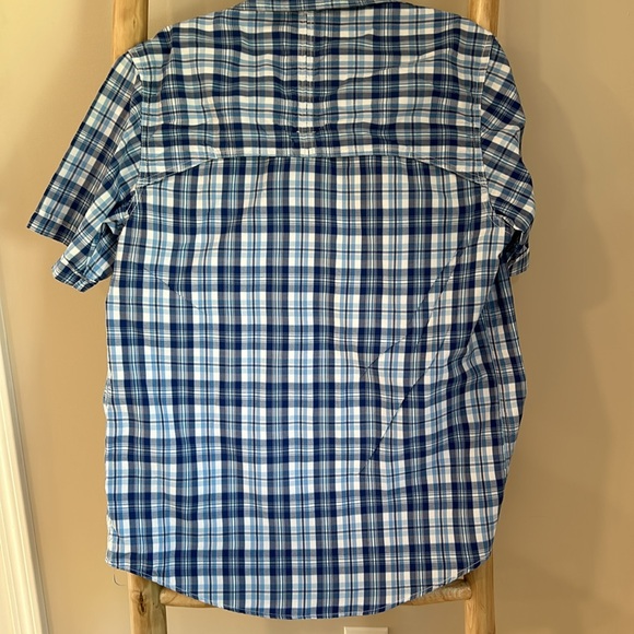 Mens IZOD SURFCASTER Performance Short Sleeved Casual Button down shirt Size M - Picture 5 of 12